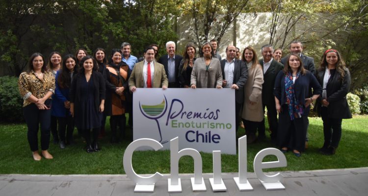 Evento de Lanzamiento Premios Enoturismo Chile, junto al directoria ampliado del programa.