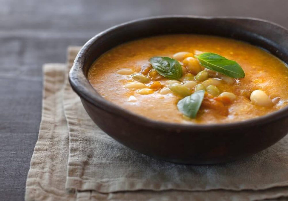 Porotos granados con mazamorra y la color