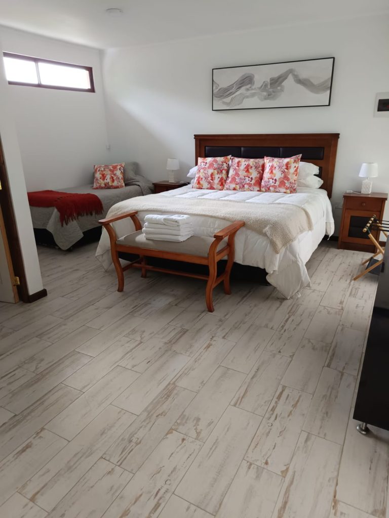 Habitación con 2 camas de Casa Maqui en el Valle de Colchagua